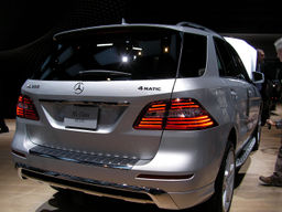 Merc ML350 -0491.jpg