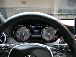 Merc GLA250 -0501.jpg