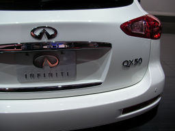 Infinity QX50 -0520.jpg