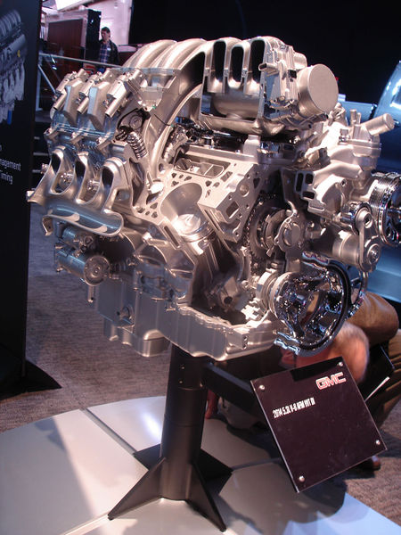 Plik:GMC 2014 5.3L V8 AFM VVT DI.JPG