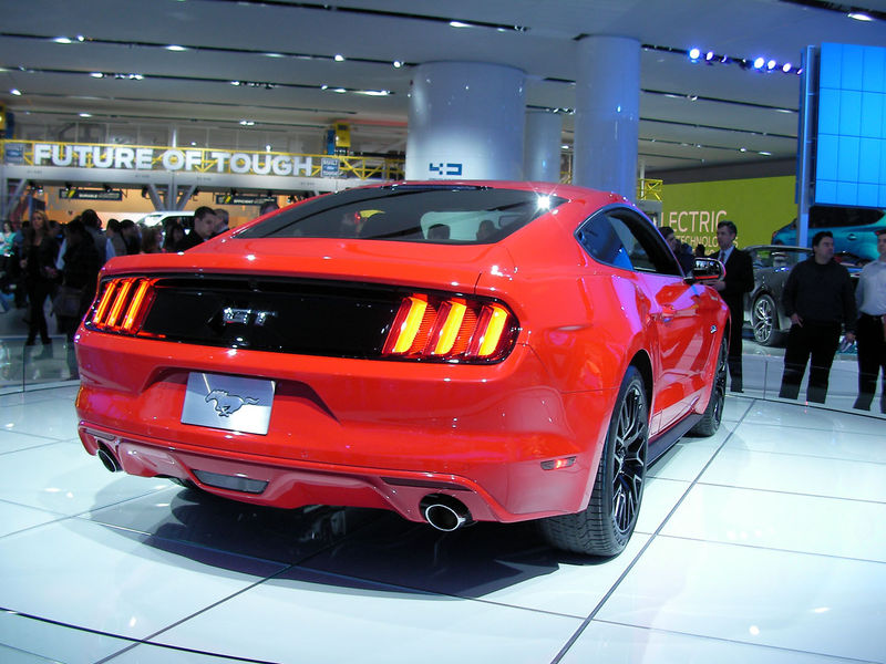 Plik:Ford Mustang 2014 -0580.jpg