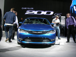 Chrysler 200 2015 -0535.jpg